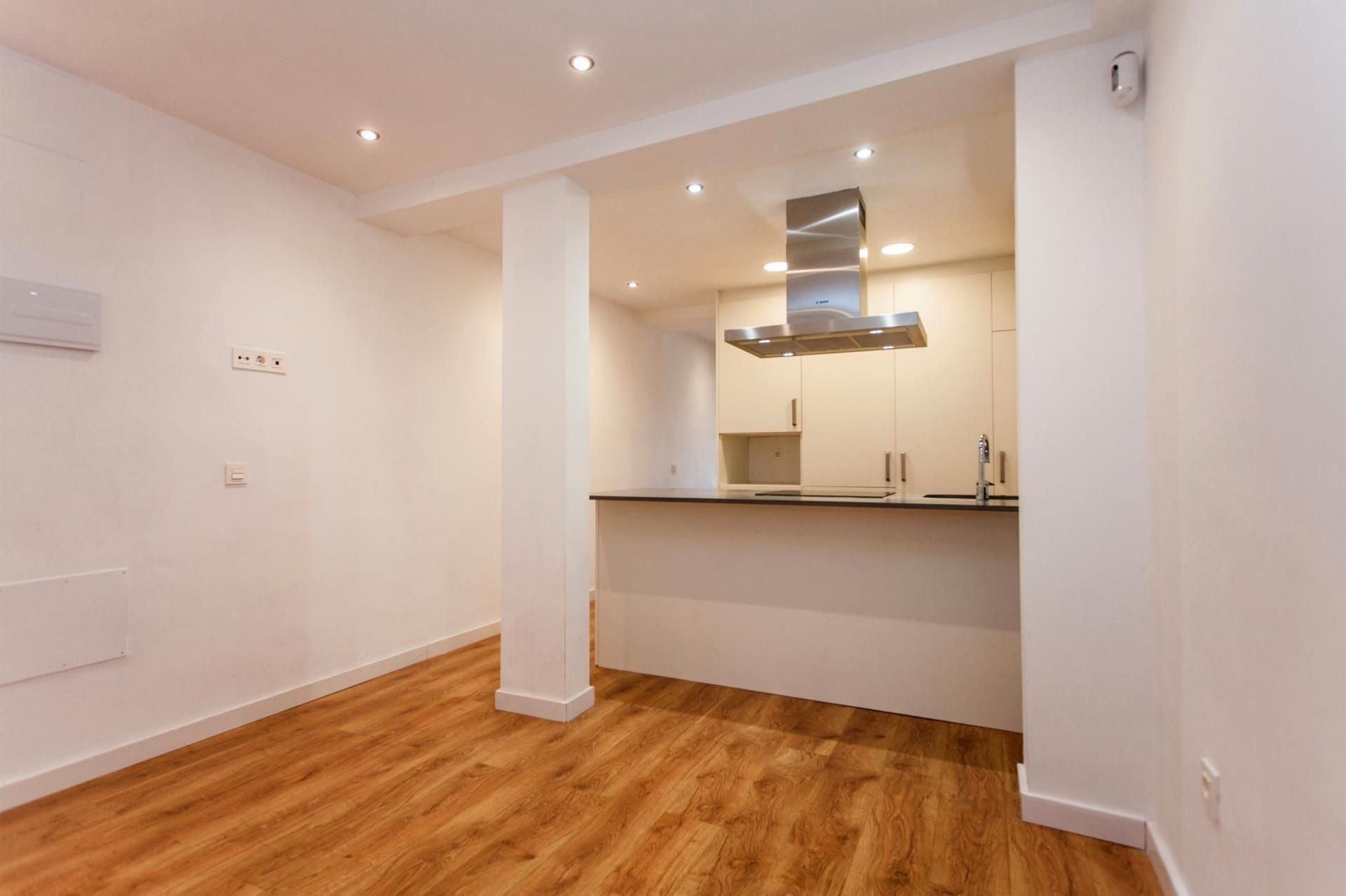 Kitchen of Flat for sale in  Barcelona Capital  with Air Conditioner, Heating and Furnished