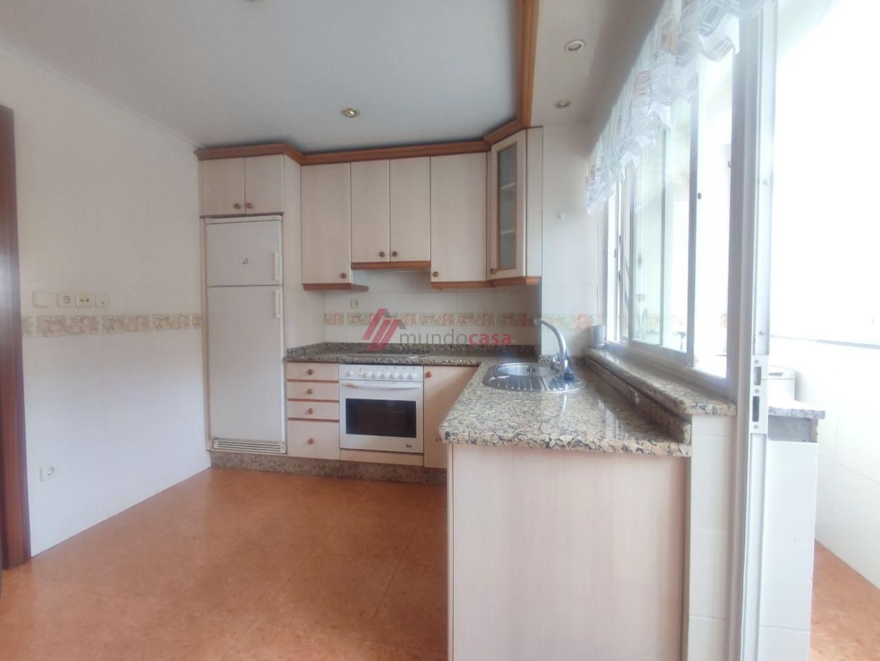 Kitchen of Flat to rent in Ferrol  with Heating, Parquet flooring and Terrace