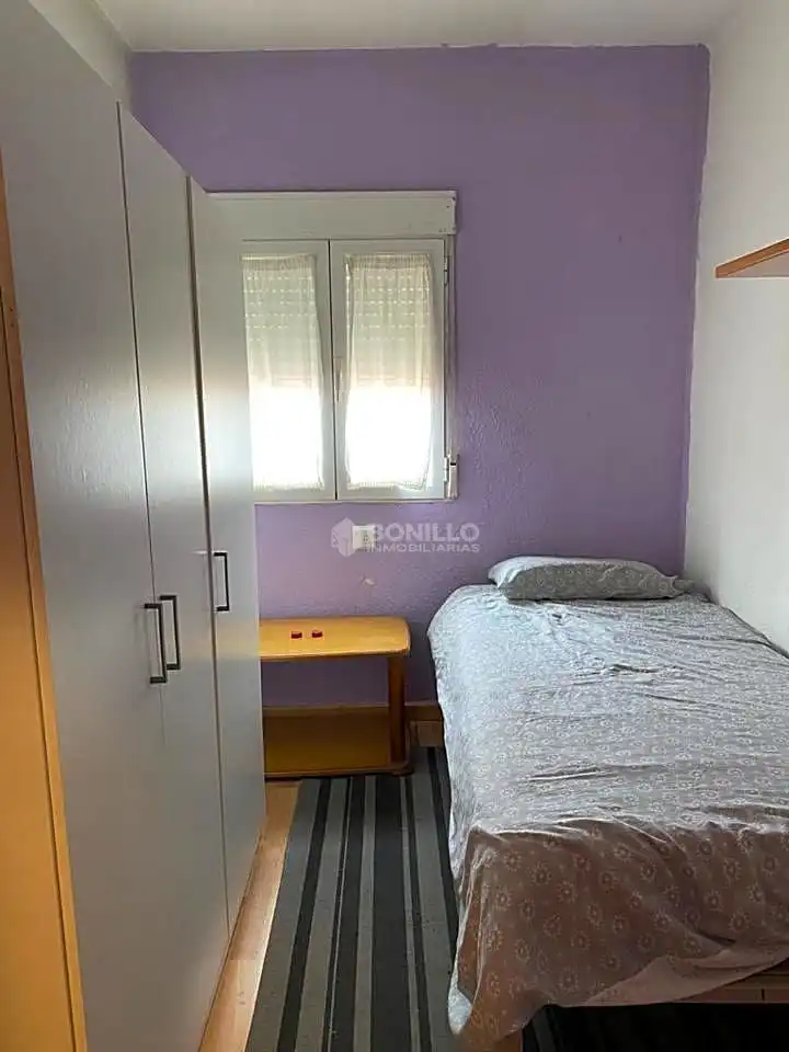 Apartament en venda a Arquitecto Martín Aldehuela, Ensanche - Fuenfresca