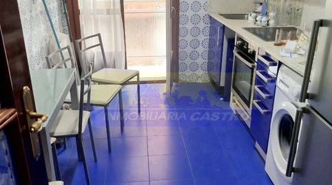Foto 4 de Piso en venta en Calle Matilde de la Torre, Centro, Castro-Urdiales
