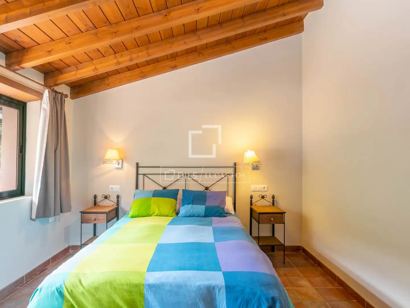 Dormitori de Finca rústica en venda en Málaga amb Jardí privat, Terrassa i Traster