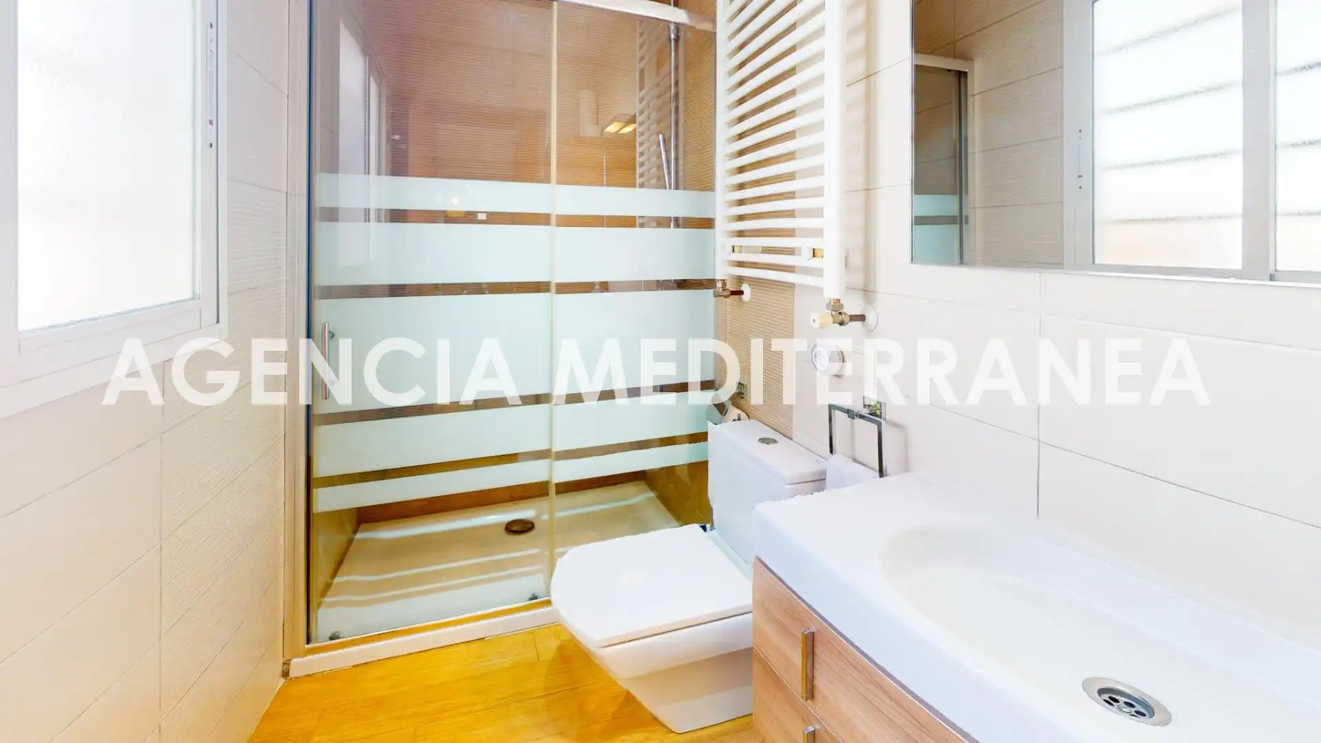 Baño de Casa o chalet en venta en Burjassot con Aire acondicionado, Calefacción y Terraza