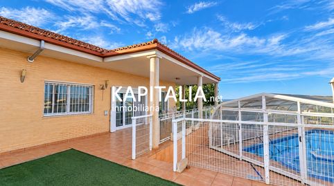 Chalet en venta en Alberic, piscina cubierta y parcela de más de 1.000 m2, imagen 2