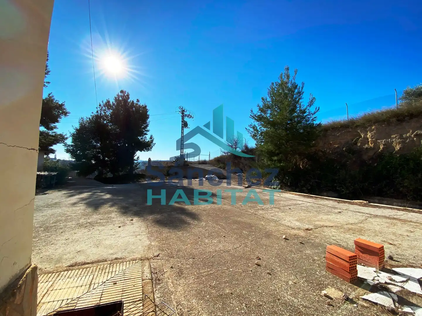 Industrial buildings for sale in Chelva