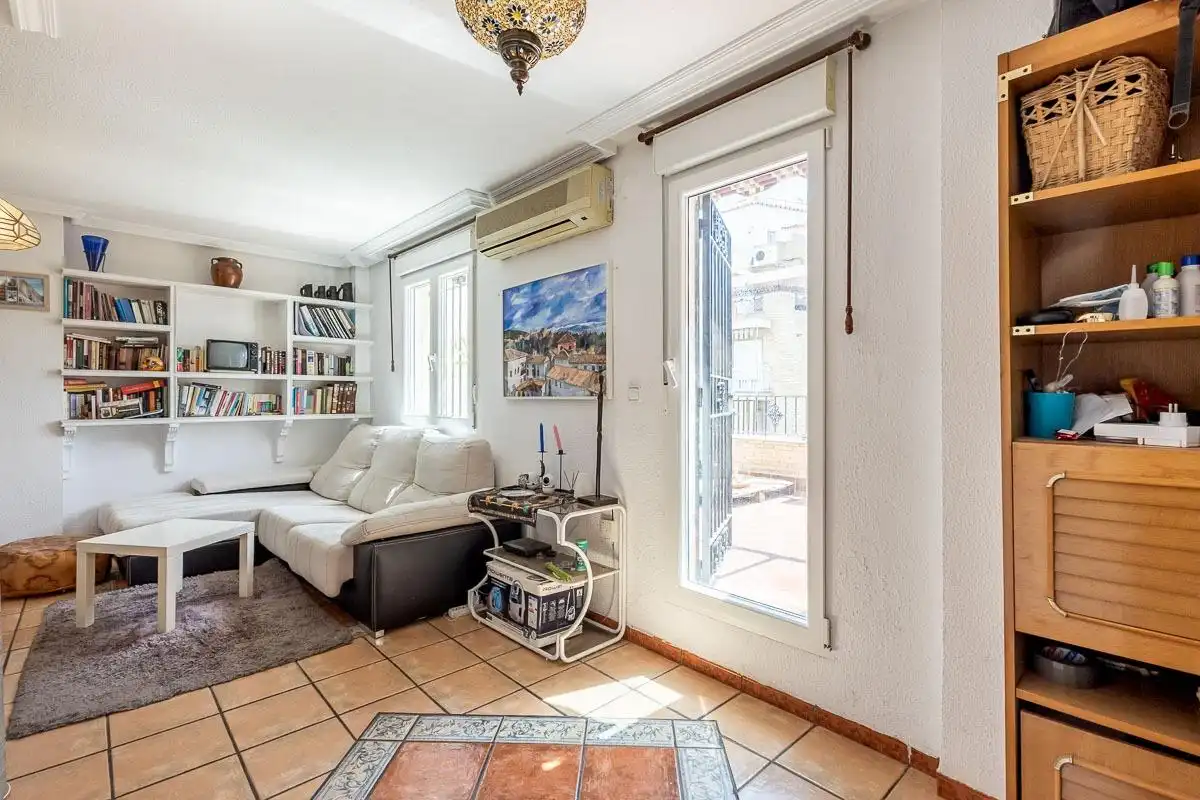 Sala d'estar de Àtic en venda en Granada amb Aire condicionat, Terrassa i Forn