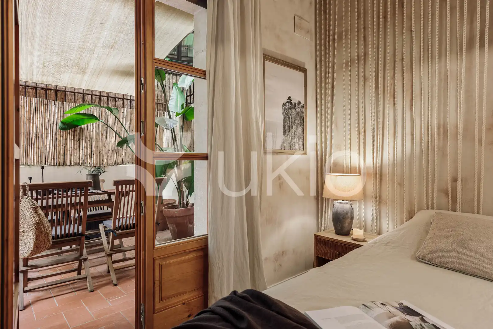 Dormitori de Apartament de lloguer en Barcelona amb Aire condicionat, Calefacció i Terrassa