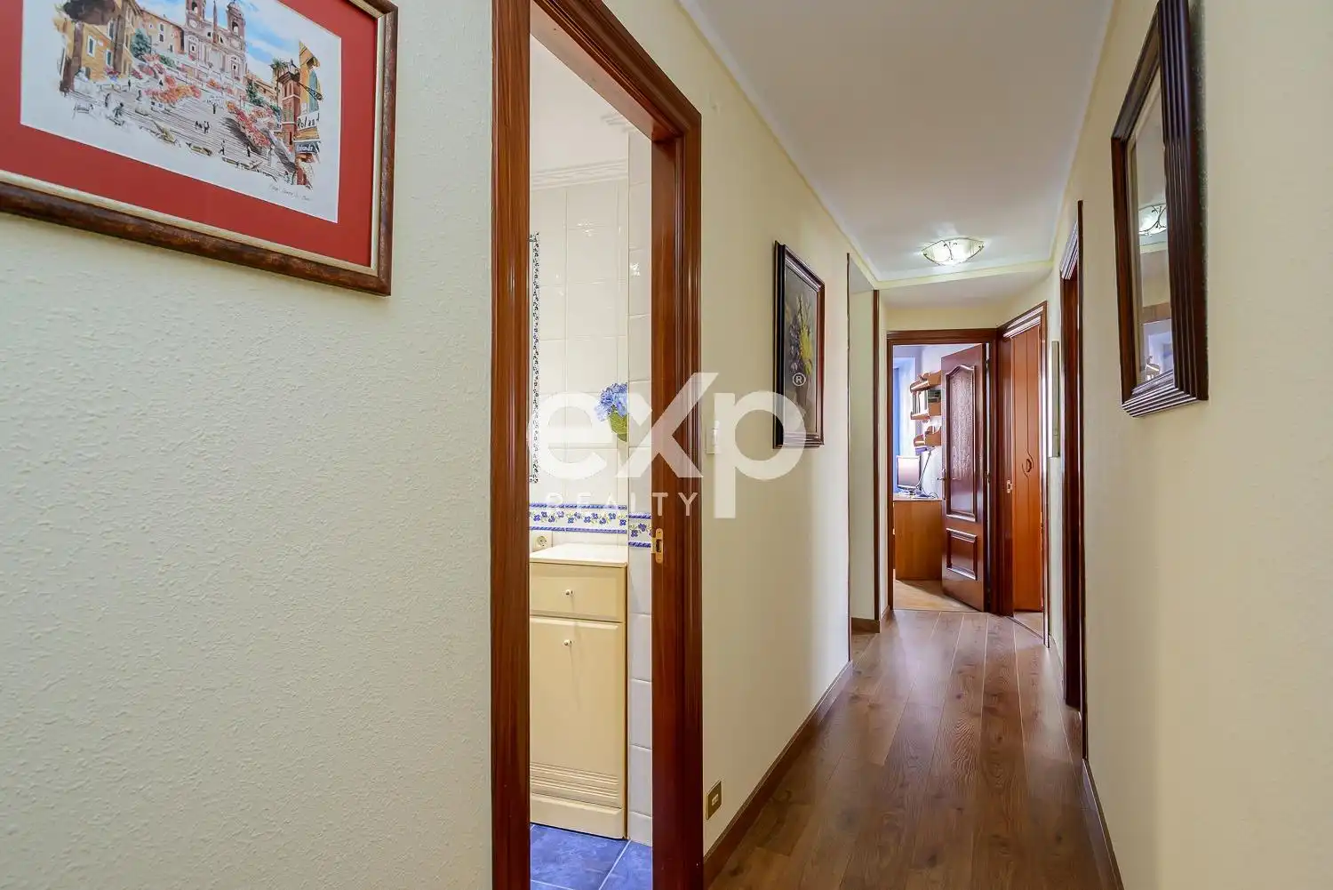 Pis en venda en Oviedo  amb Calefacció, Parquet i Moblat