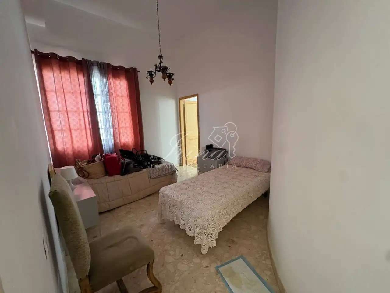 Sala d'estar de Casa adosada en venda en Tazacorte amb Terrassa