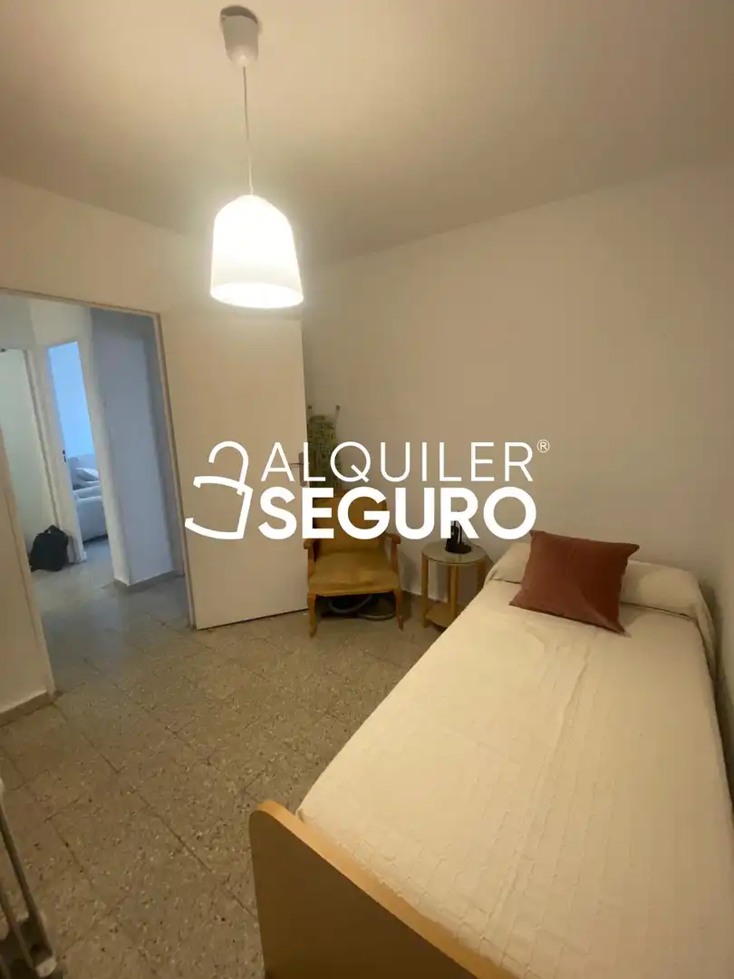 Habitación de Piso de alquiler en Guadalajara con Calefacción, Terraza y Amueblado