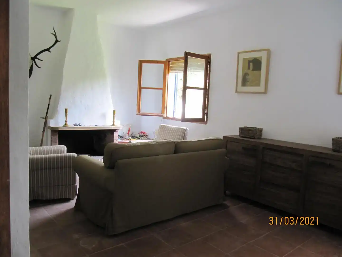 Sala de estar de Casa o chalet en venta en Alozaina con Jardín privado, Piscina y Amueblado