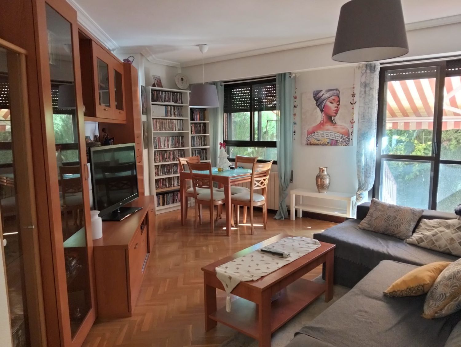 Living room of Flat for sale in Valladolid Capital  with Heating, Storage room and Furnished