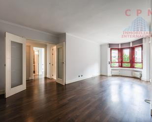 Sala d'estar de Pis de lloguer en  Madrid Capital amb Aire condicionat, Calefacció i Parquet