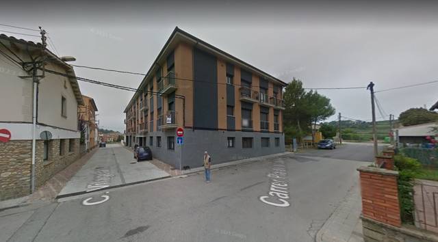 Garaje en Venta en Carrer Vilagelans en Roda de Ter