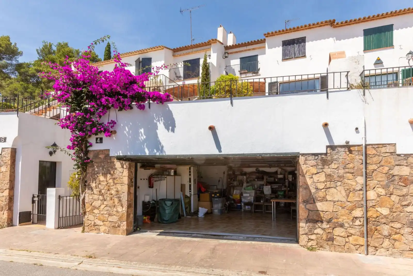 Casa adosada en venda a Cala de Cabras, Tamariu