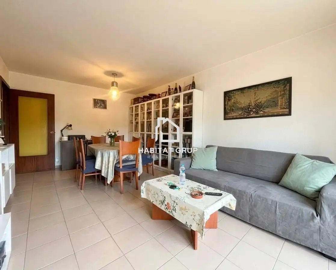 Sala de estar de Piso en venta en Santa Cristina d'Aro
