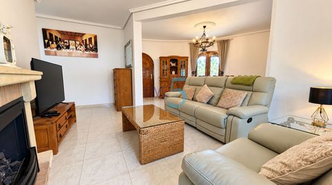 Villa independiente de 5 dormitorios y 4 baños, orientada al sur con alojamiento independiente, piscina privada y gran parcela, Ci, imatge 4