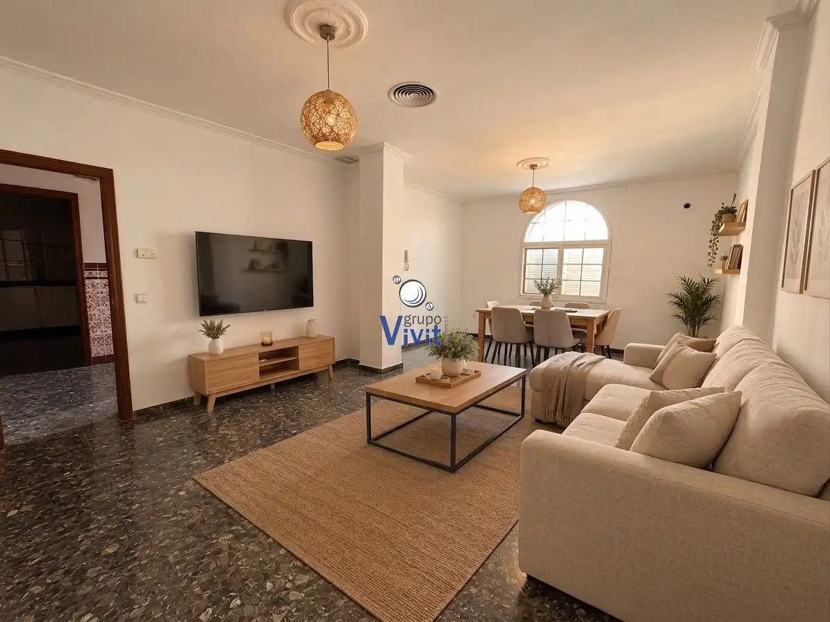 Sala de estar de Casa o chalet en venta en Alcalá de Guadaira con Aire acondicionado, Trastero y Balcón