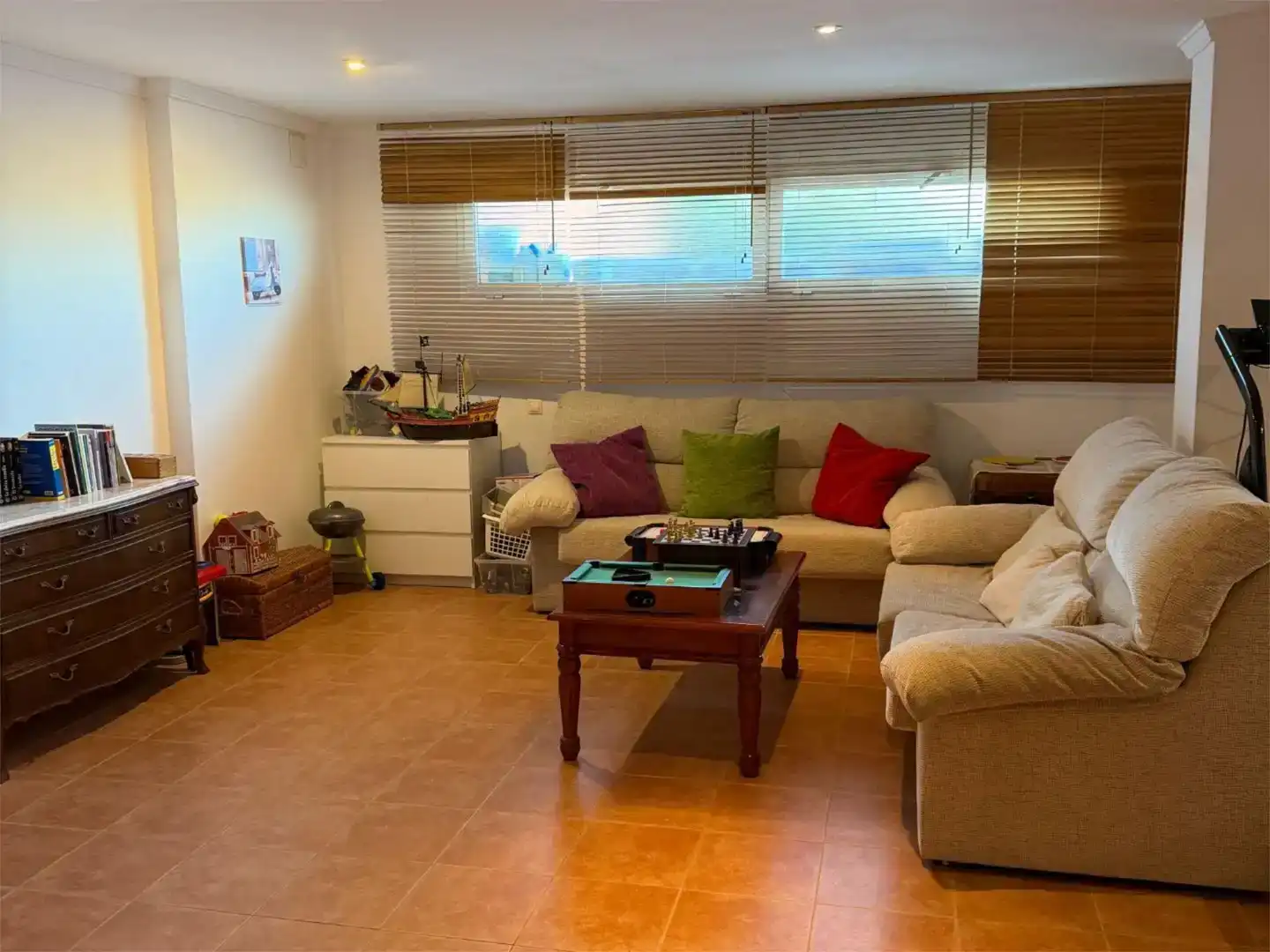 Sala d'estar de Casa o xalet en venda en Calpe / Calp amb Aire condicionat, Piscina i Balcó