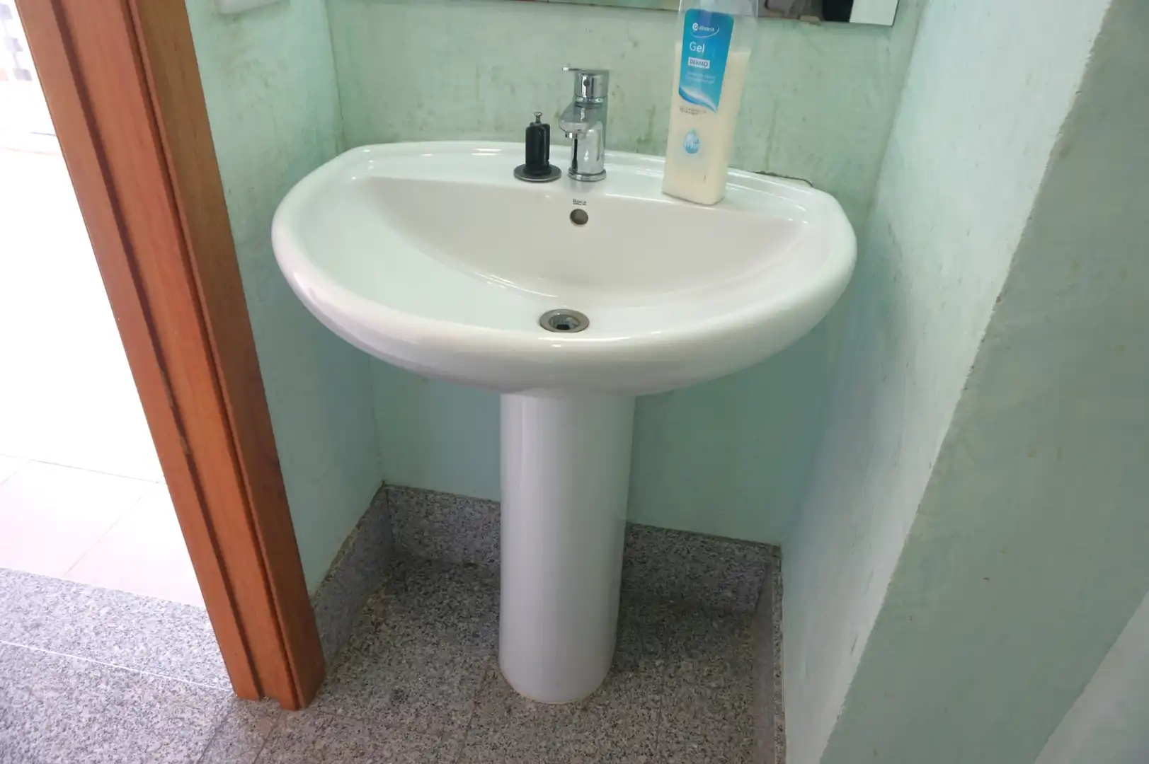 Bany de Casa adosada en venda en Pineda de Mar amb Calefacció, Jardí privat i Terrassa