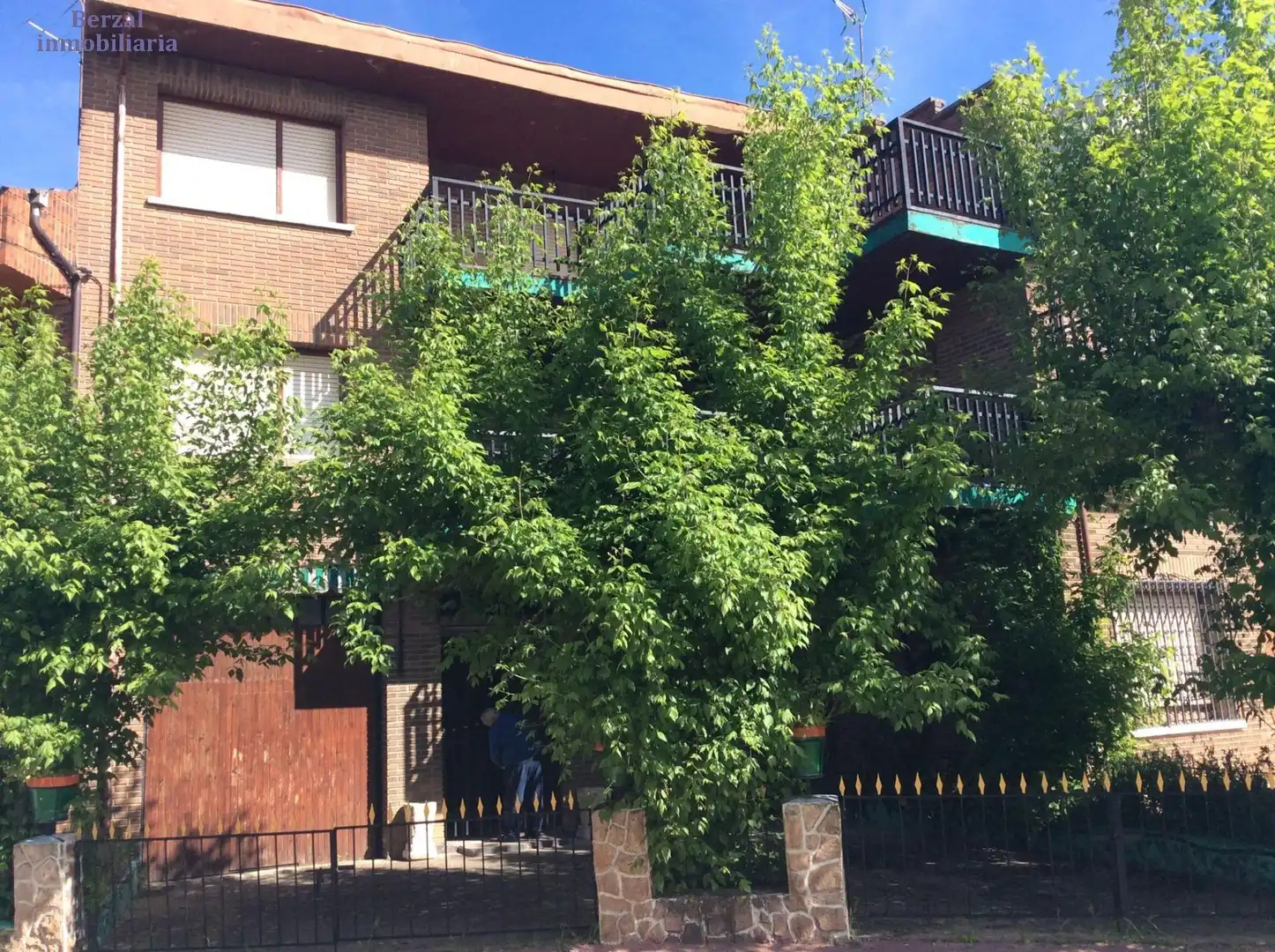 Vista exterior de Casa o xalet en venda en Baños de Ebro / Mañueta amb Terrassa, Traster i Balcó