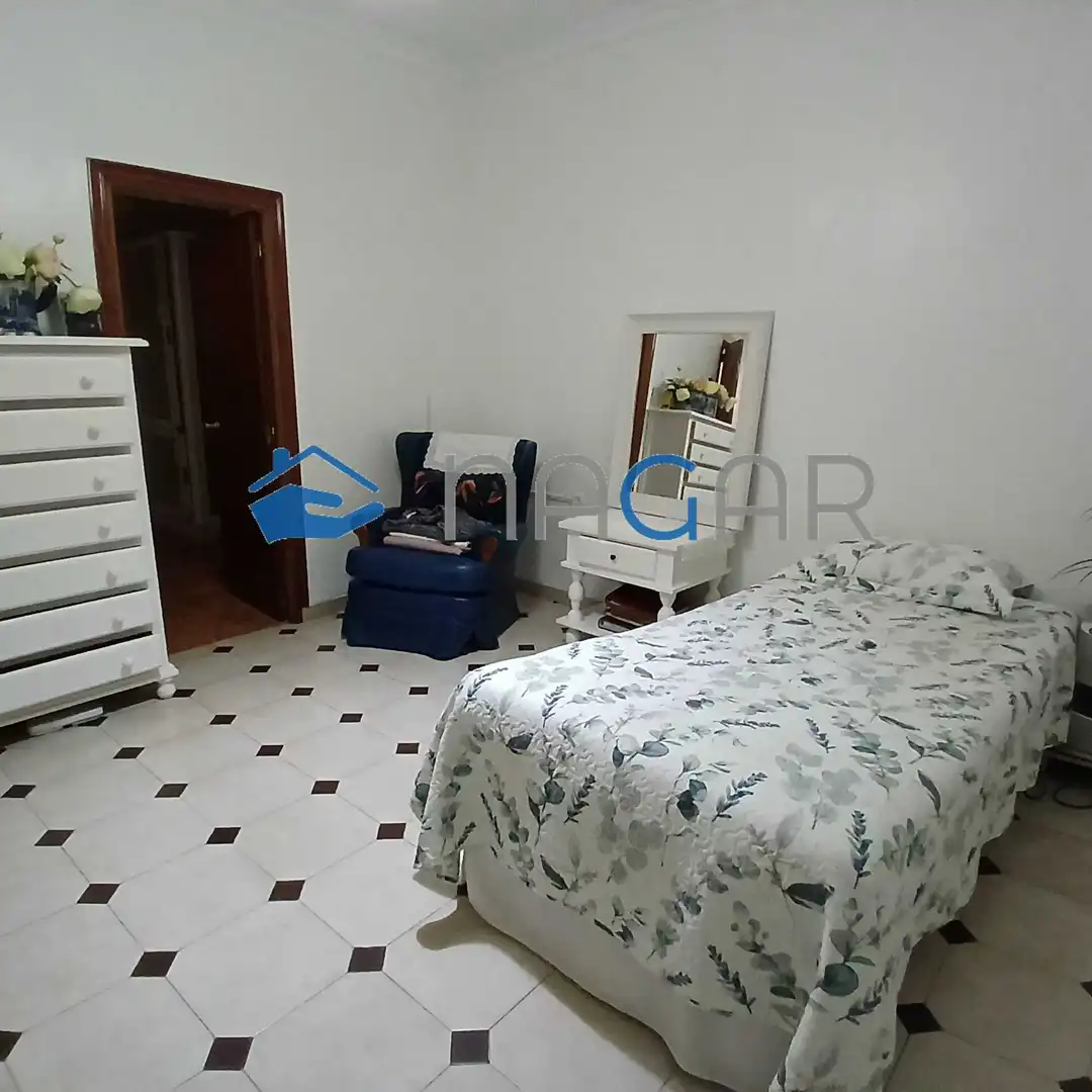 Dormitori de Casa o xalet en venda en La Línea de la Concepción amb Terrassa i Moblat