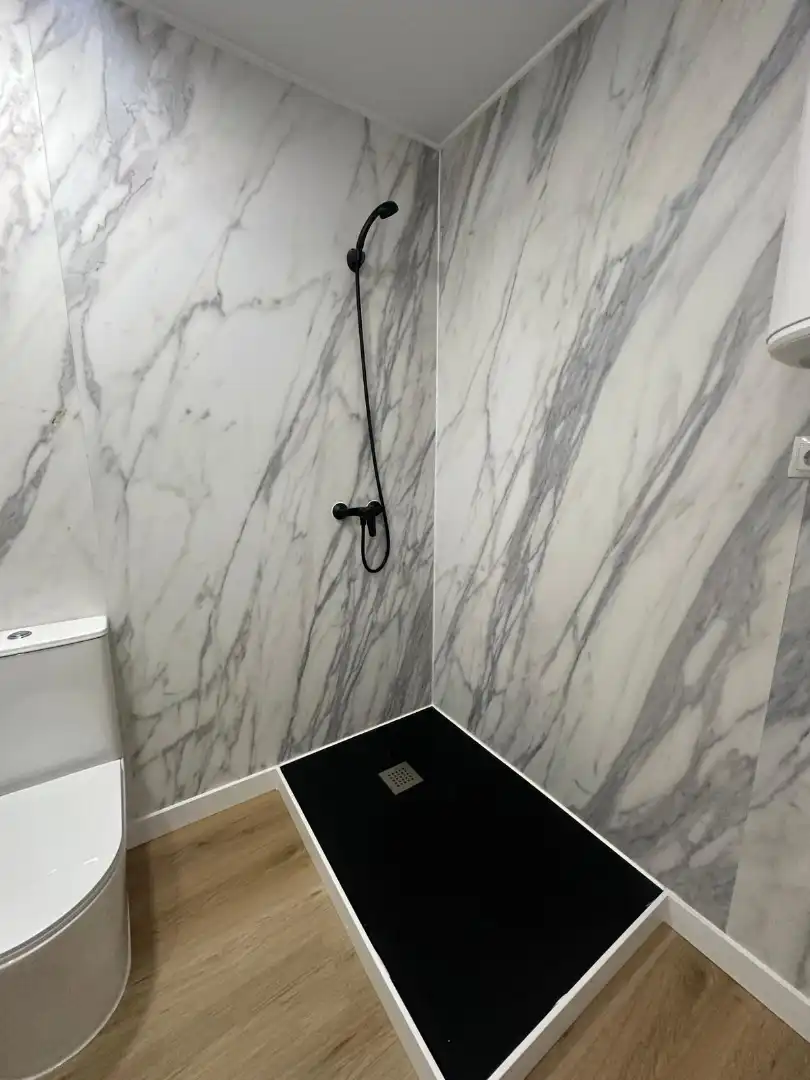 Bathroom of Flat for sale in Bilbao   with Balcony