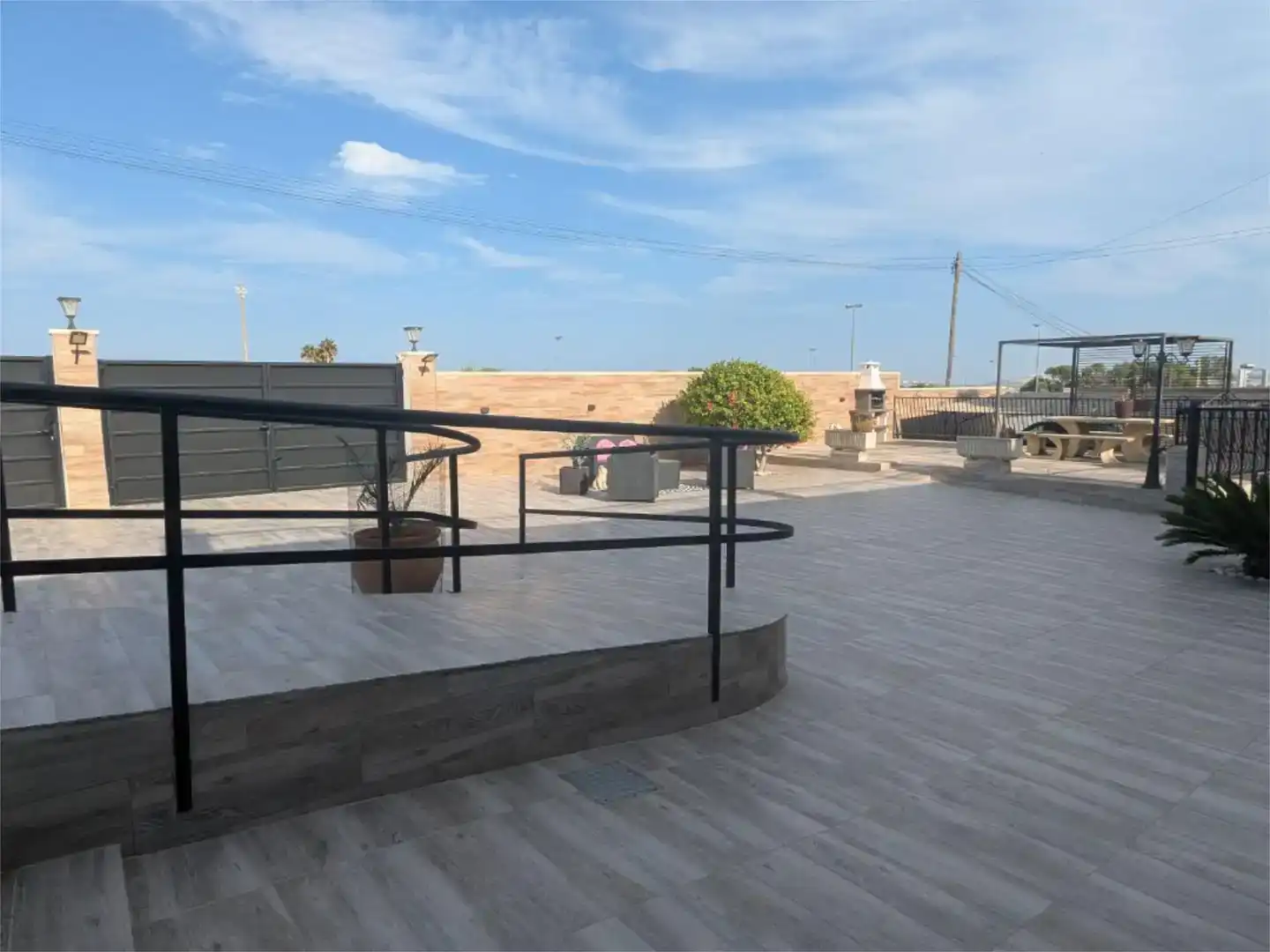 Terrasse von Wohnung zum Verkauf in Elche / Elx mit Klimaanlage, Privatgarten und Abstellraum