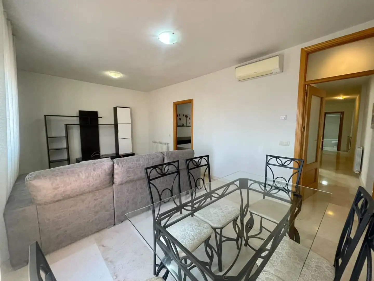 Sala de estar de Ático en venta en Valdepeñas con Aire acondicionado, Calefacción y Terraza