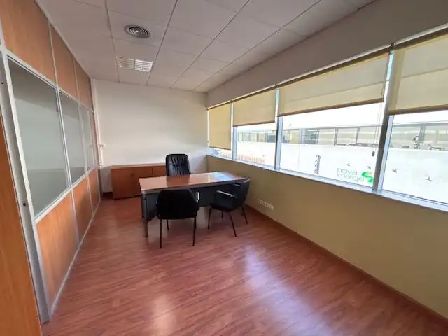 Büro mit Aufzug zur Miete in alemanya 16