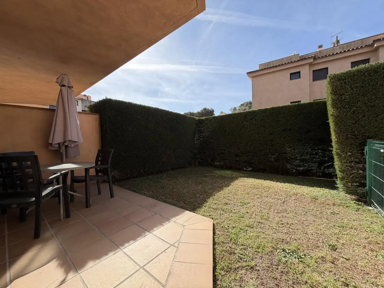Jardín de Planta baja en venta en Castell d'Aro, Platja d'Aro i s'Agaró con Aire acondicionado, Terraza y Amueblado