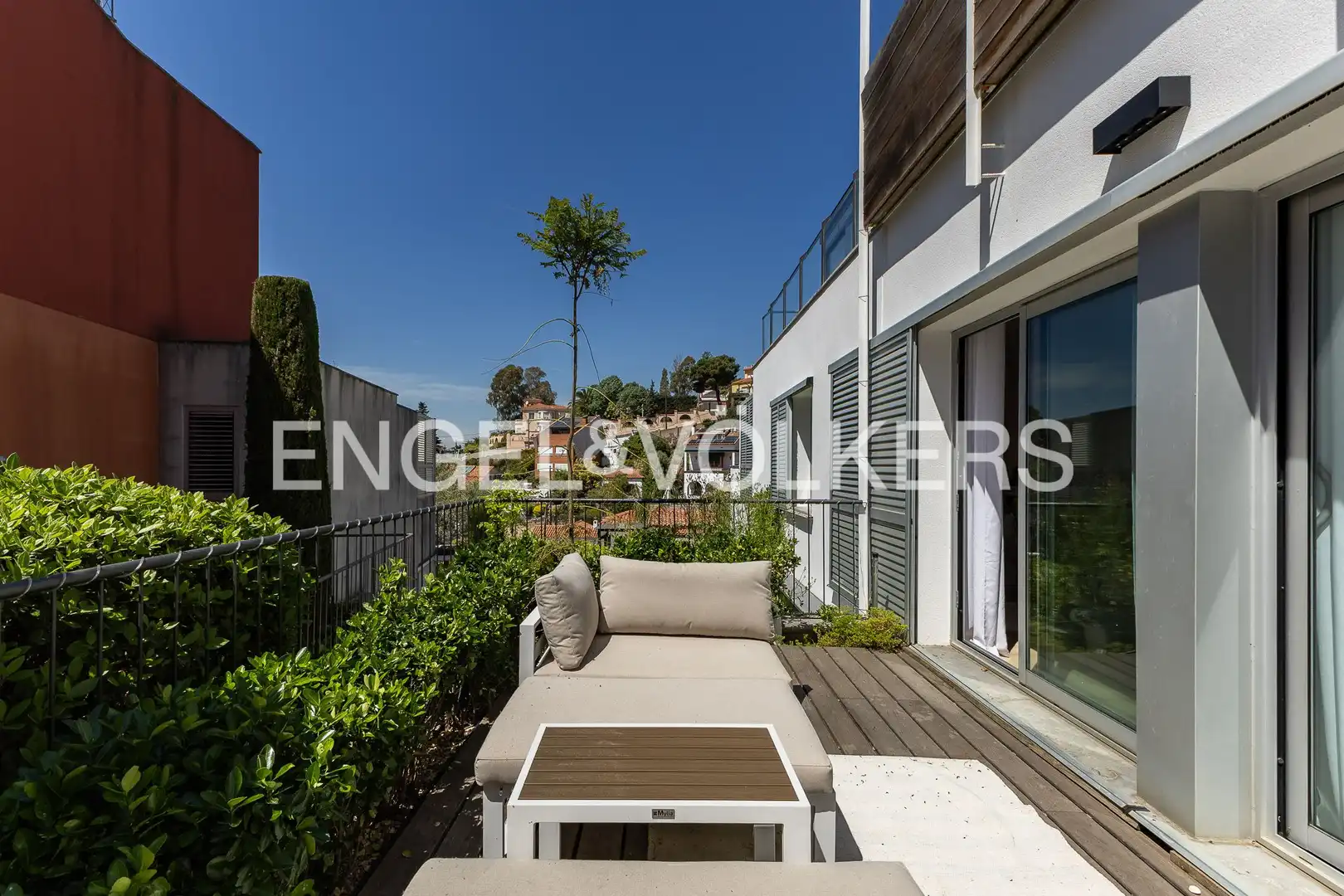 Terrassa de Casa o xalet en venda en Esplugues de Llobregat amb Aire condicionat, Calefacció i Jardí privat