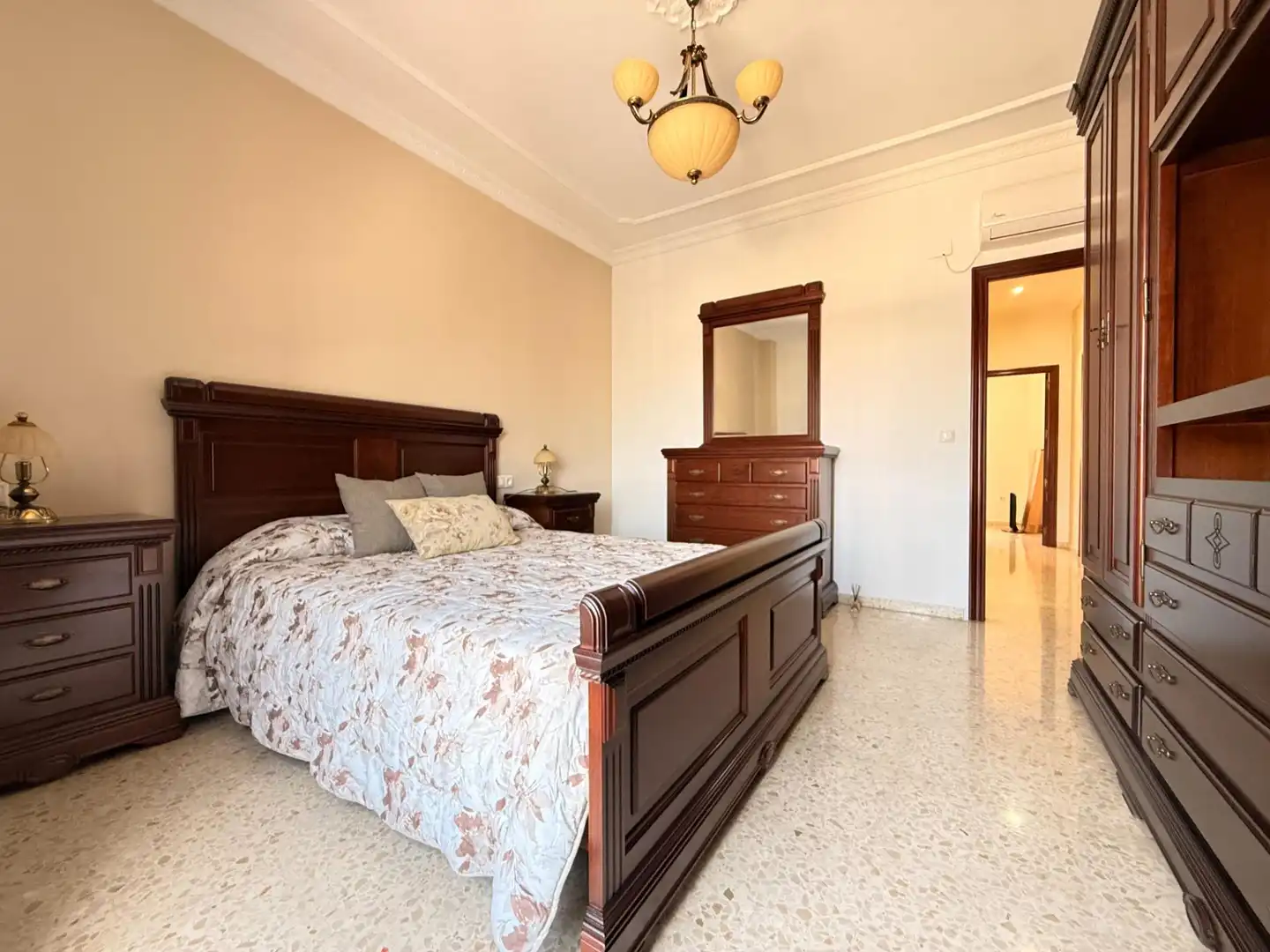Casa adosada de alquiler en Coria del Río