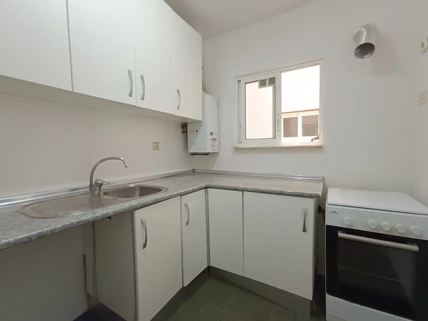 Cocina de Piso en venta en Premià de Mar con Calefacción y Terraza