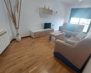 Sala d'estar de Apartament en venda en Pontevedra Capital  amb Calefacció, Parquet i Traster