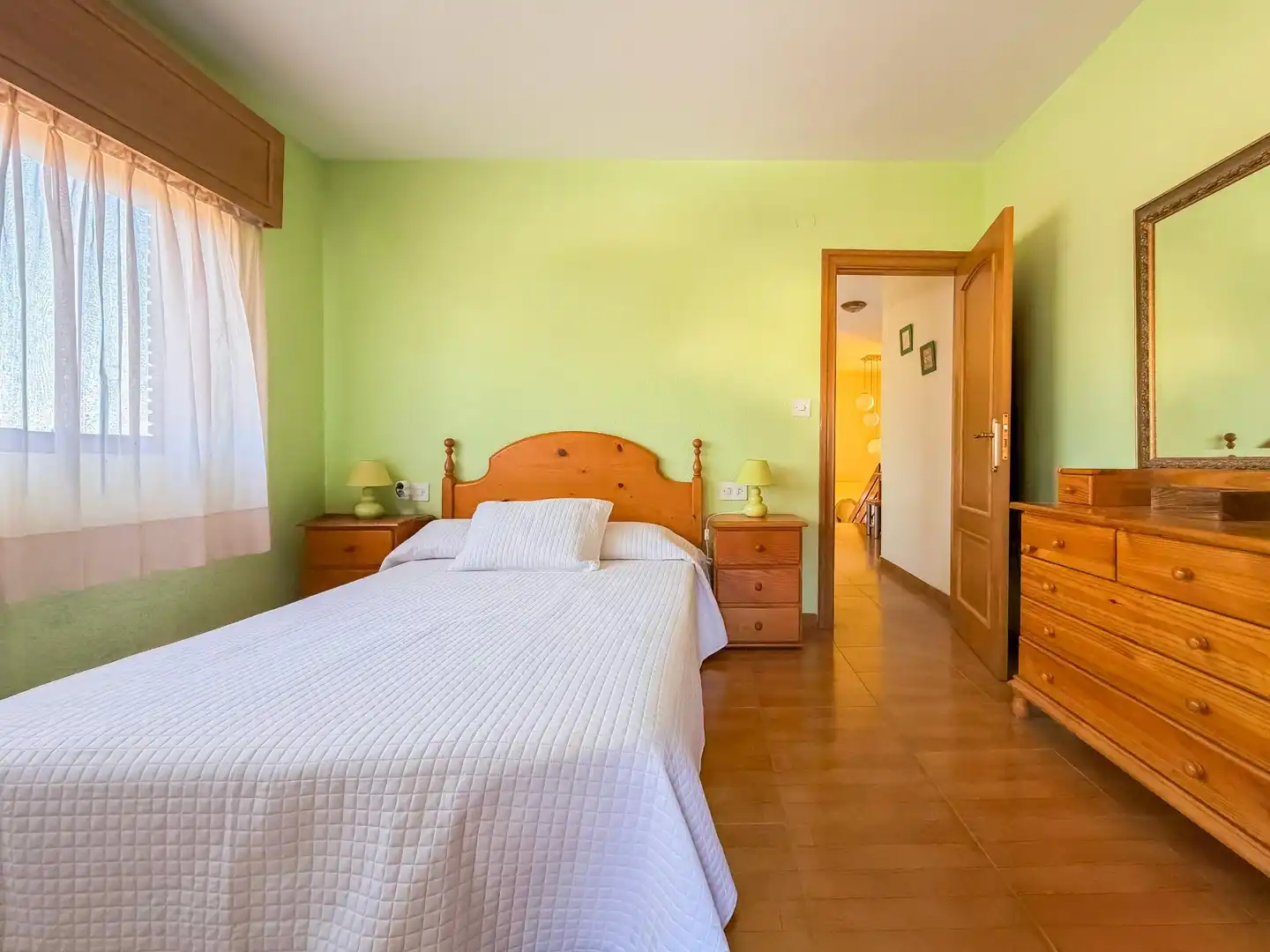 Dormitori de Casa o xalet en venda en L'Eliana amb Aire condicionat, Jardí privat i Terrassa