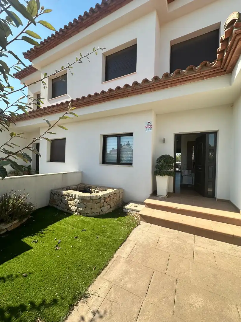 Maison jumelée avec terrasse à vendre à Miami Platja