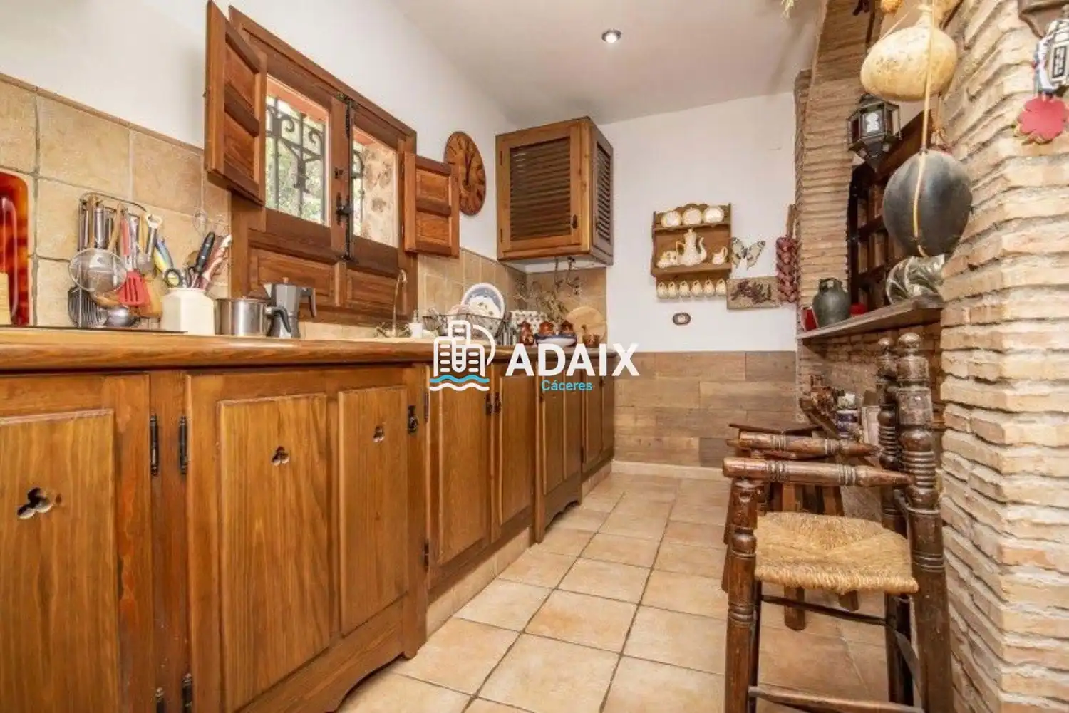 Küche von Einfamilien-Reihenhaus zum Verkauf in Cáceres mit Klimaanlage und Terrasse