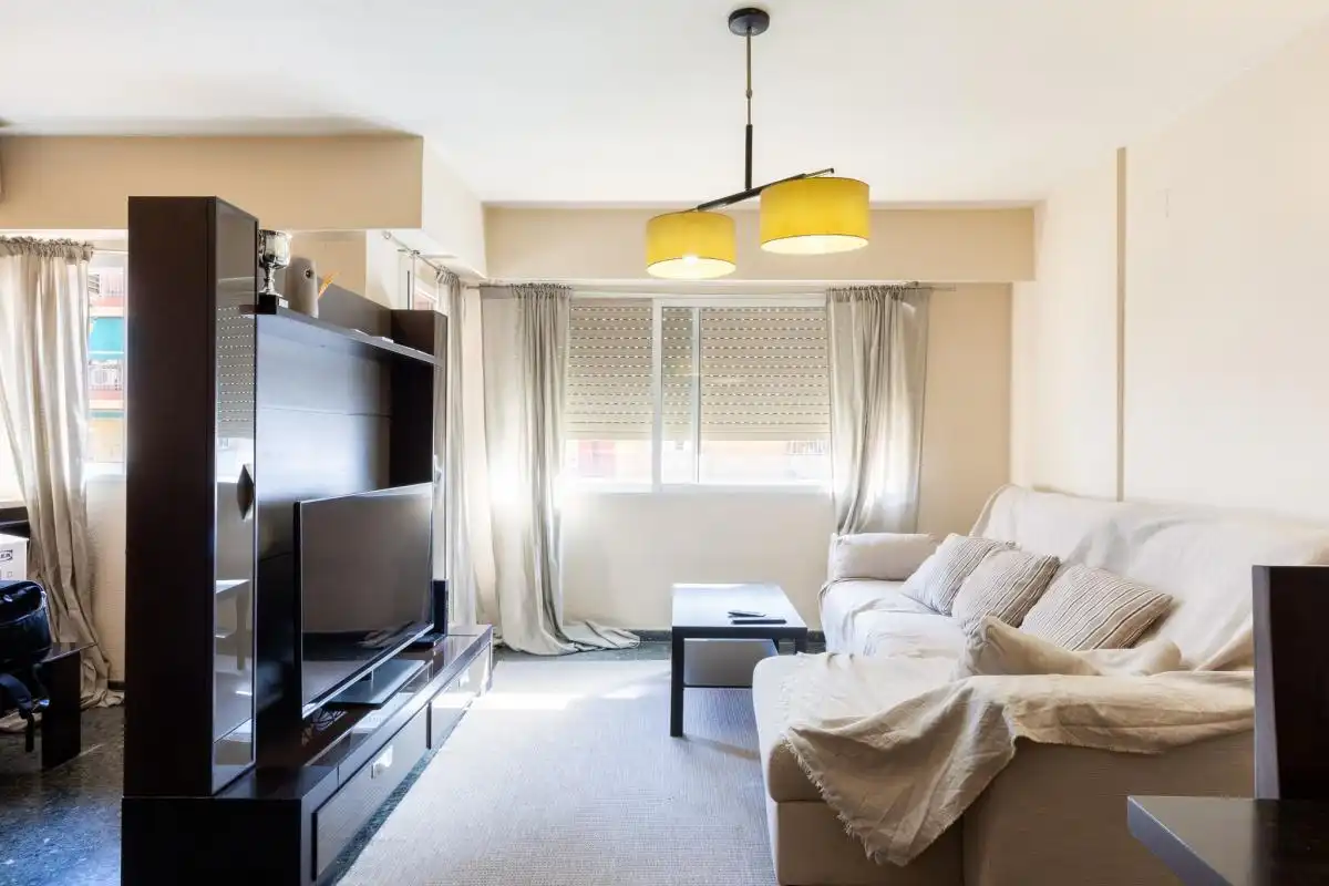 Sala d'estar de Pis en venda en  Valencia Capital amb Aire condicionat, Calefacció i Moblat