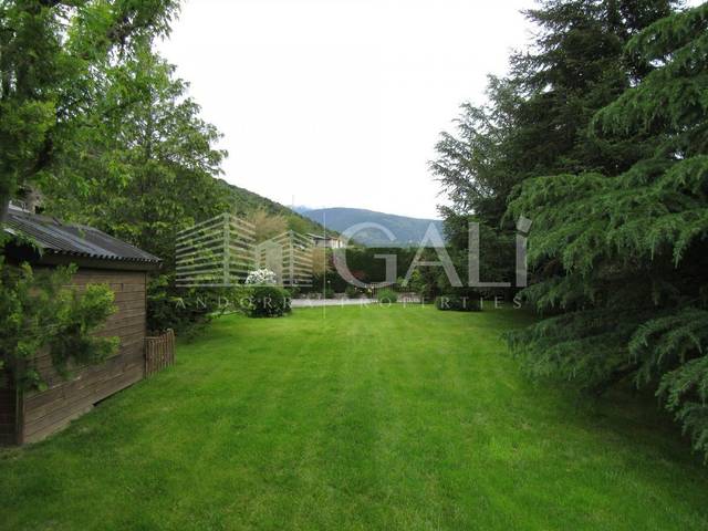 Casa-chalet en Venta en Montferrer i Castellbò