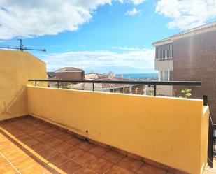Vista exterior de Casa adosada en venda en Benalmádena amb Aire condicionat i Terrassa