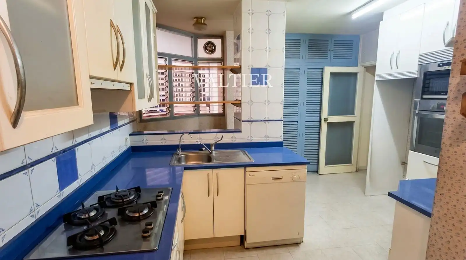 Flat with lift for sale in Enrique Larreta, imagen 3