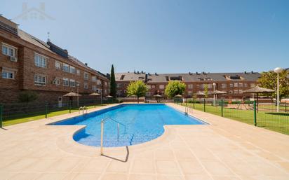 Swimming pool of Flat for sale in Villanueva del Pardillo  with Air Conditioner