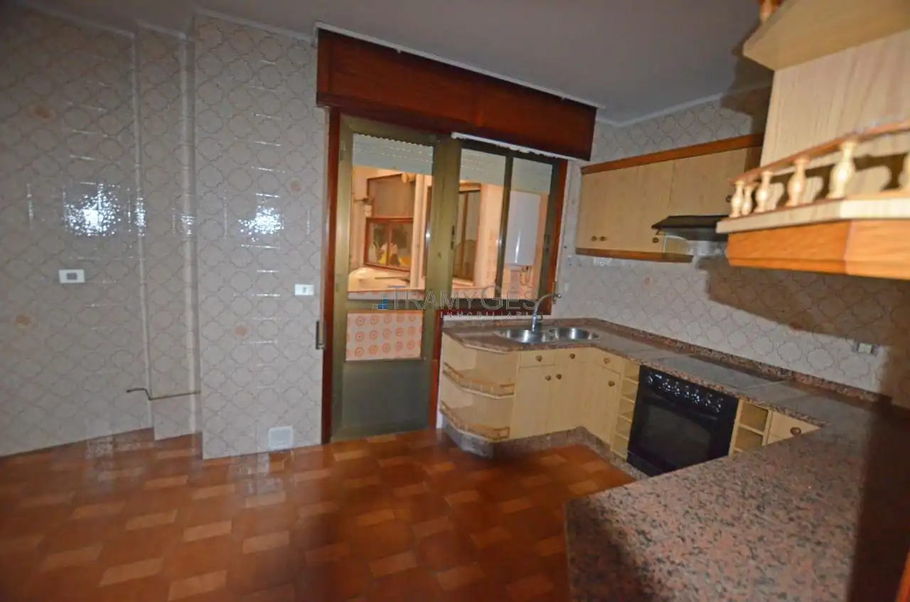 Cocina de Piso en venta en Tui con Calefacción, Parquet y Trastero