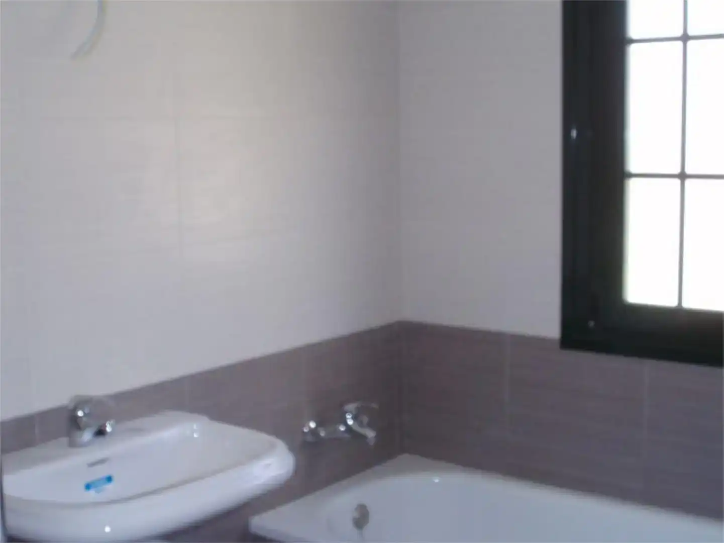 Baño de Piso en venta en Ajofrín con Aire acondicionado y Balcón