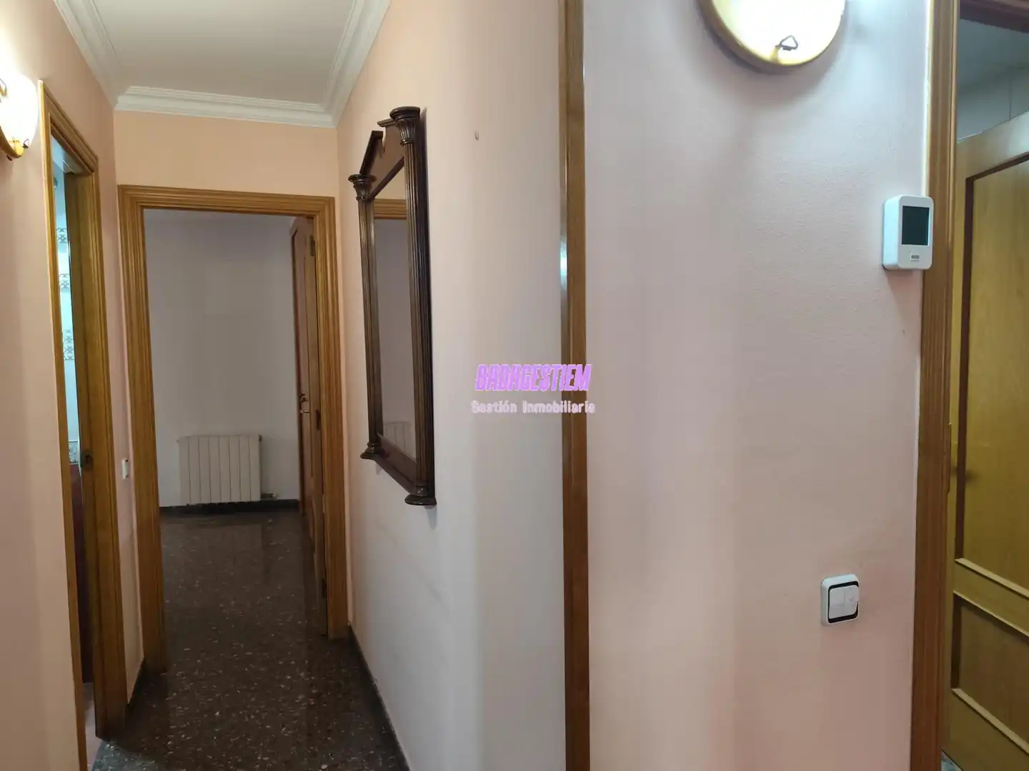 Piso en venta en Santa Coloma de Gramenet con Calefacción, Terraza y Balcón