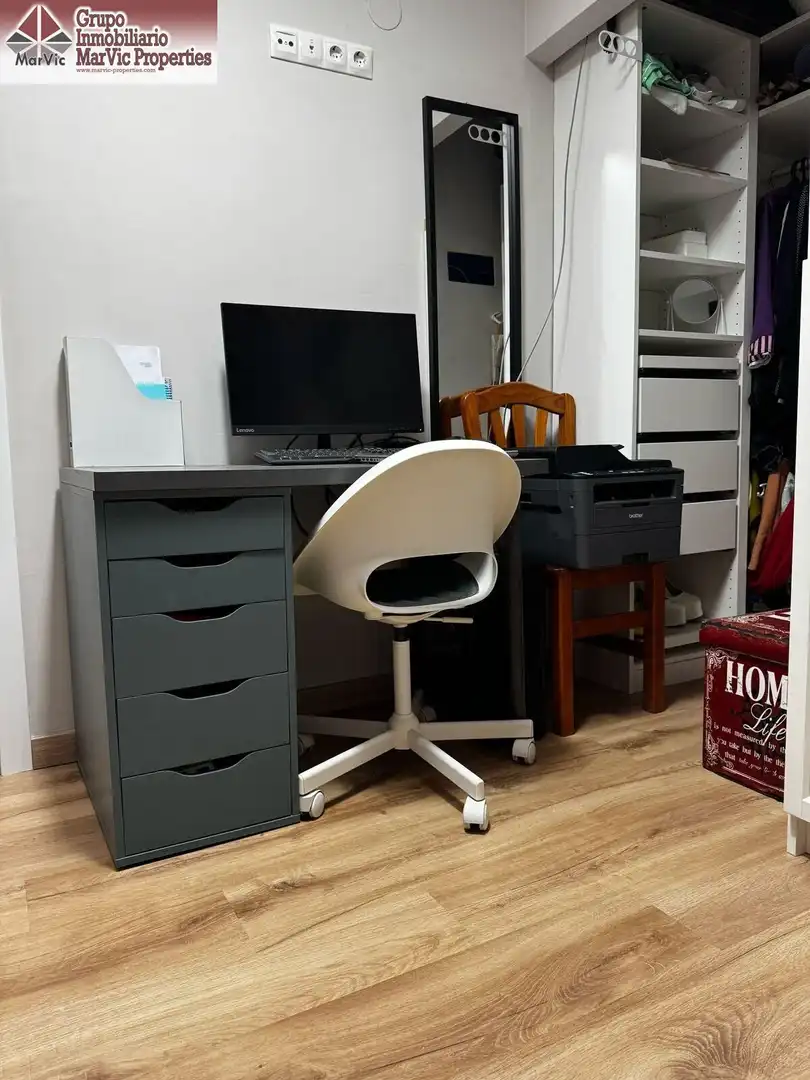 Maisonette zum Verkauf in Benidorm mit Klimaanlage, Privatgarten und Möbliert