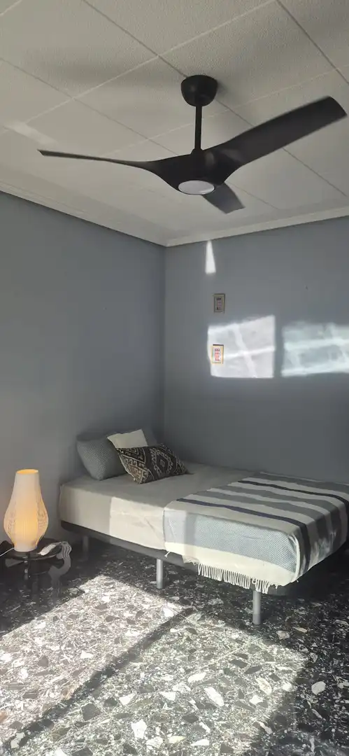 Habitación de Piso para compartir en Valencia con Calefacción, Amueblado y Lavadora