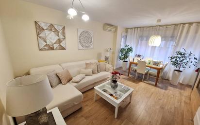 Living room of Flat for sale in Fuenlabrada  with Air Conditioner, Heating and Private garden