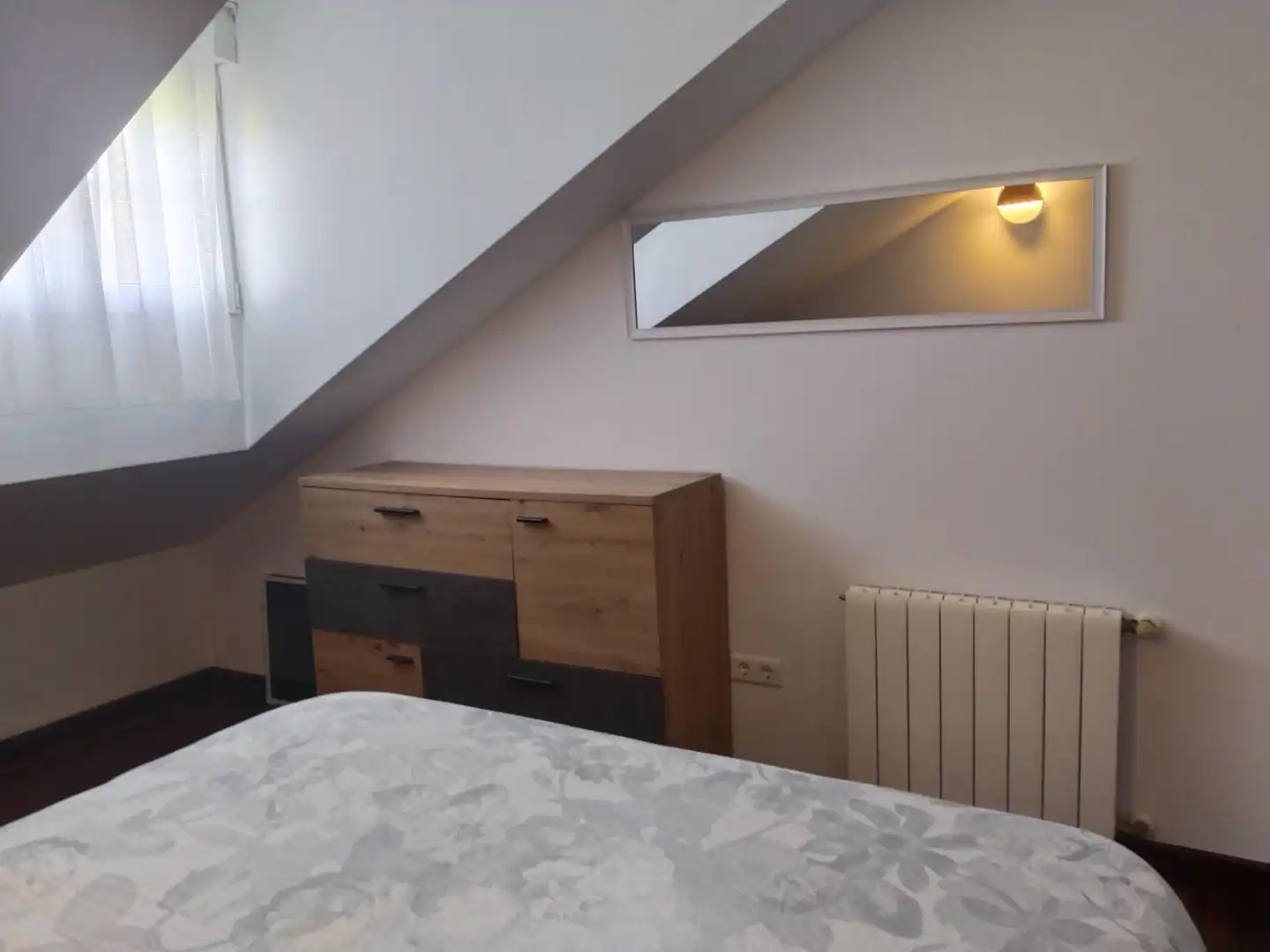 Habitación de Apartamento de alquiler en Castañeda con Parquet