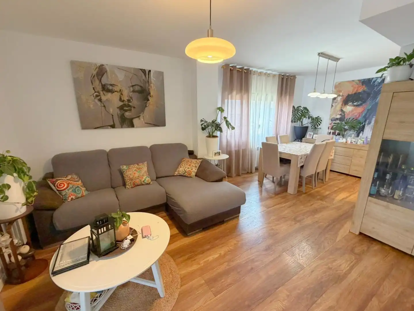 Living room of Flat for sale in El Prat de Llobregat  with Air Conditioner, Parquet flooring and Terrace